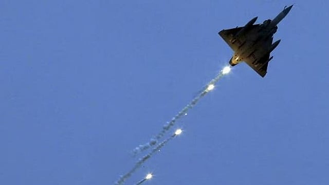 US Launches Fresh Air Strikes on Iran as Trump Declares Ceasefire Over